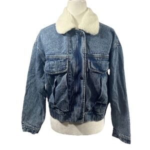 One World Jean Bomber Jacket NWT Size Medium Trucker Distressed Pockets